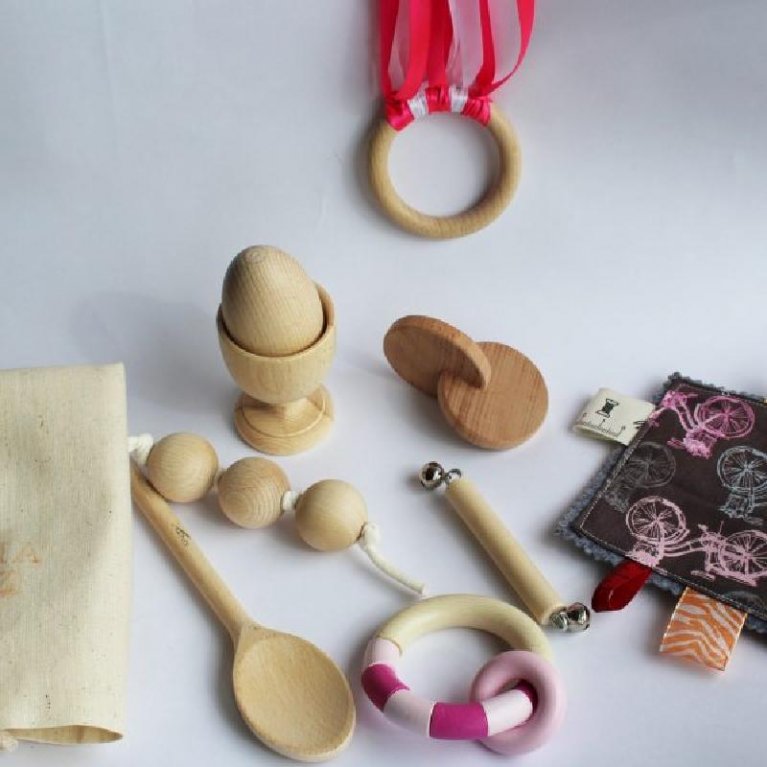 Kit Juguetes de madera para bebé hechos a mano método Montessori y Waldorf - Mamá Luz 2